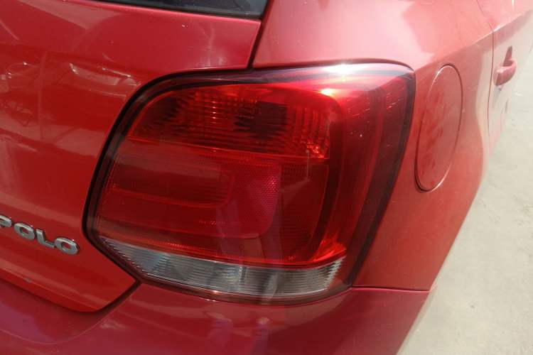 Used Volkswagen Polo 2011 1.4L Automatic ZhiShang Version Right Rear Taillight