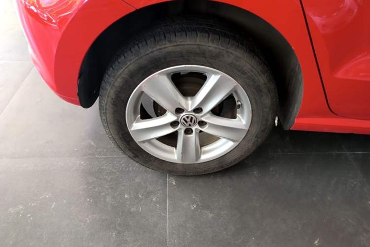 Used Volkswagen Polo 2011 1.4L Automatic ZhiShang Version Right Rear Wheel Hub