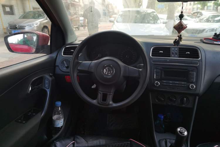 Used Volkswagen Polo 2011 1.6L Manual ZhiShang Edition Steering Wheel