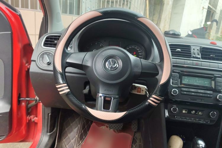 Used Volkswagen Polo 2011 1.6L Automatic ZhiShang Version Steering Wheel