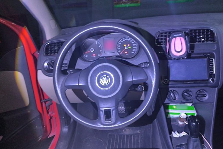 Used Volkswagen Polo 2011 1.6L Automatic ZhiShang Version Steering Wheel
