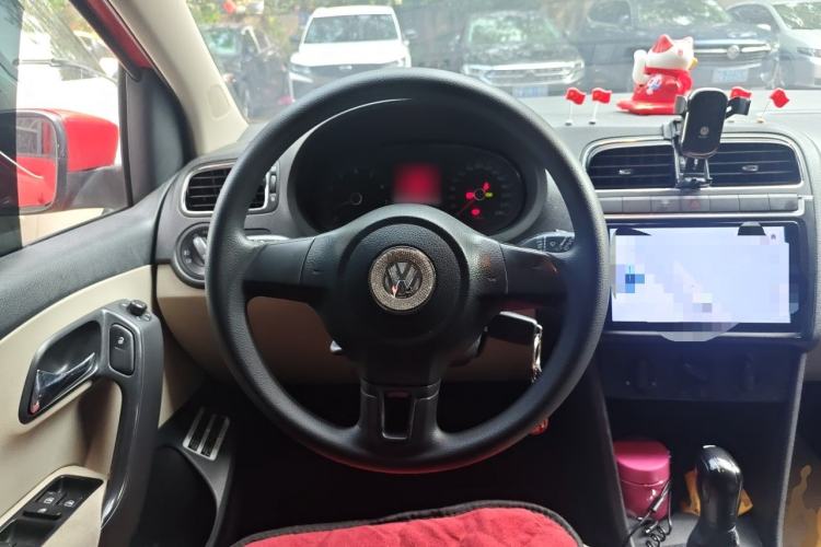Used Volkswagen Polo 2011 1.6L Automatic ZhiShang Version Steering Wheel