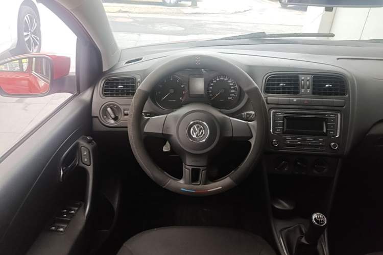 Used Volkswagen Polo 2011 1.4L Manual ZhiLe Edition Steering Wheel