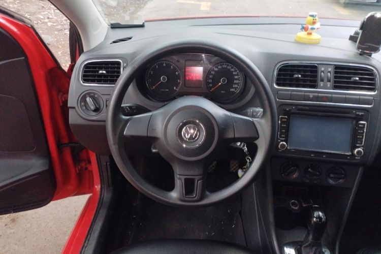 Used Volkswagen Polo 2011 1.6L Automatic ZhiShang Version Steering Wheel