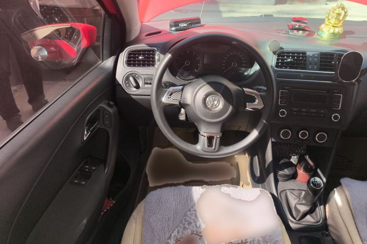 Used Volkswagen Polo 2011 1.6L Manual ZhiShang Edition Steering Wheel