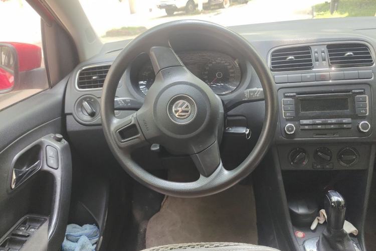 Used Volkswagen Polo 2011 1.6L Automatic ZhiShang Version Steering Wheel