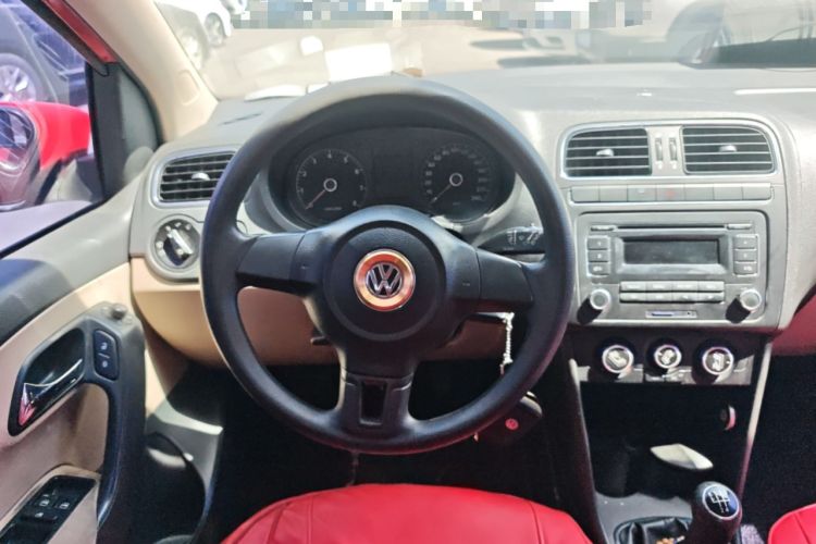 Used Volkswagen Polo 2011 1.6L Manual ZhiShang Edition Steering Wheel