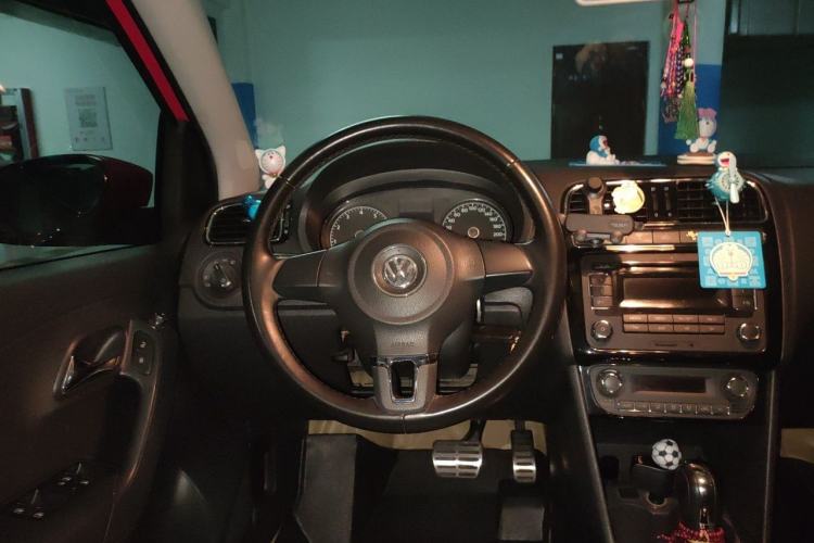 Used Volkswagen Polo 2011 1.6L Automatic ZhiKu Edition Steering Wheel