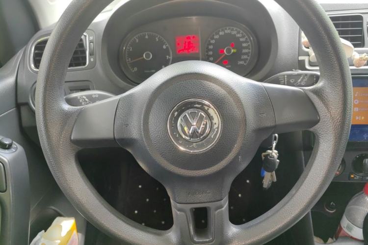 Used Volkswagen Polo 2011 1.6L Automatic ZhiShang Version Steering Wheel