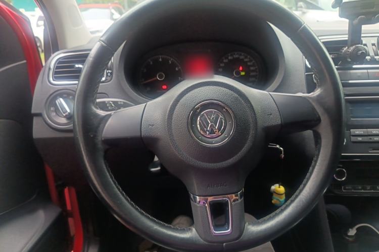 Used Volkswagen Polo 2011 1.6L Automatic ZhiKu Edition Steering Wheel
