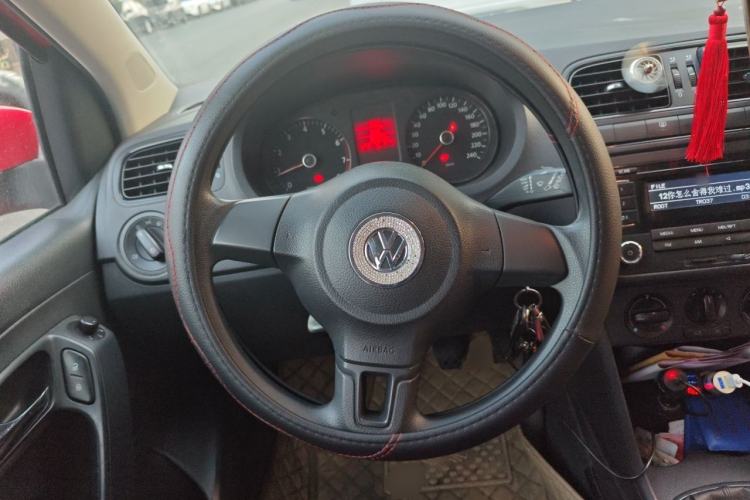Used Volkswagen Polo 2011 1.4L Manual ZhiLe Edition Steering Wheel