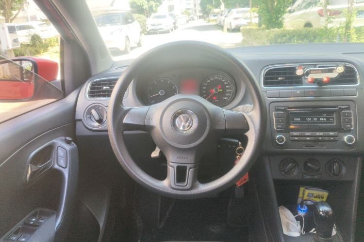 Used Volkswagen Polo 2011 1.6L Automatic ZhiShang Version Steering Wheel