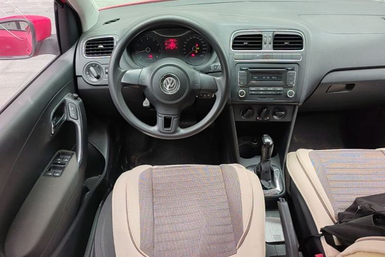 Used Volkswagen Polo 2011 1.6L Automatic ZhiShang Version Steering Wheel