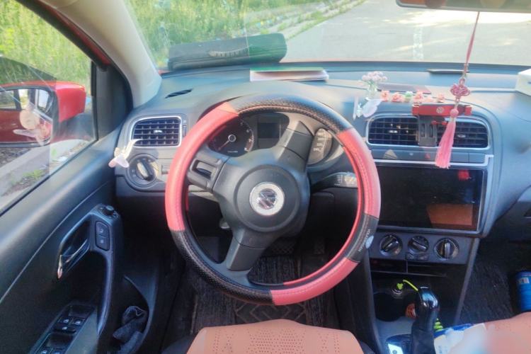 Used Volkswagen Polo 2011 1.4L Automatic ZhiShang Version Steering Wheel