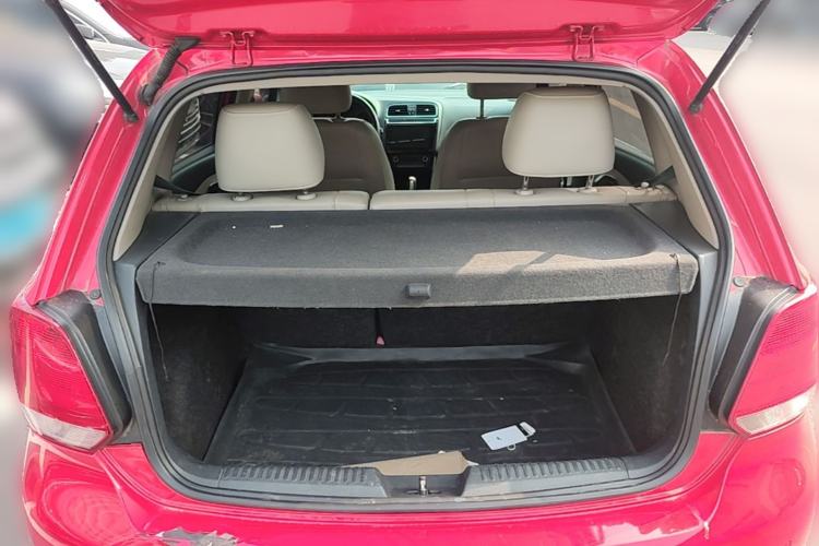 Used Volkswagen Polo 2011 1.6L Automatic ZhiKu Edition Trunk