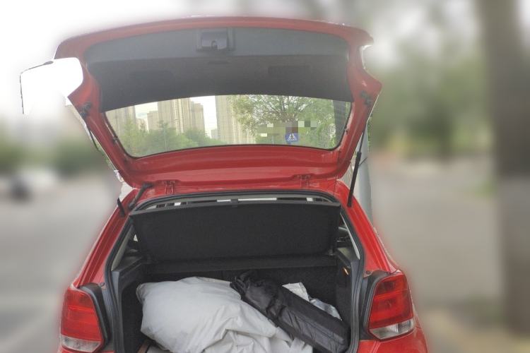 Used Volkswagen Polo 2011 1.6L Automatic ZhiKu Edition Trunk