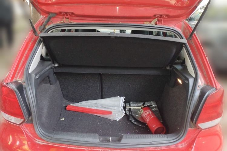 Used Volkswagen Polo 2011 1.6L Automatic ZhiShang Version Trunk
