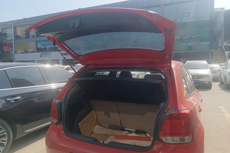 Used Volkswagen Polo 2011 1.4L Automatic ZhiShang Version Trunk