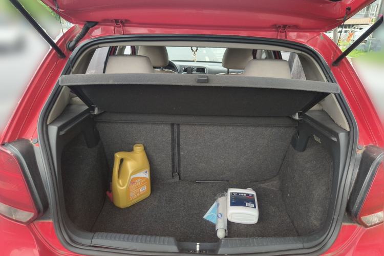 Used Volkswagen Polo 2011 1.6L Automatic ZhiKu Edition Trunk