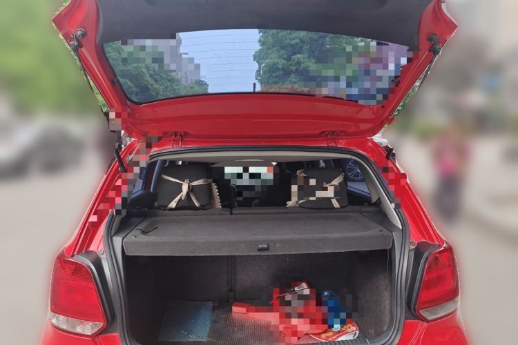 Used Volkswagen Polo 2011 1.4L Automatic ZhiShang Version Trunk