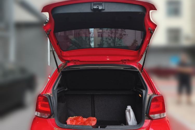 Used Volkswagen Polo 2011 1.6L Manual ZhiShang Edition Trunk