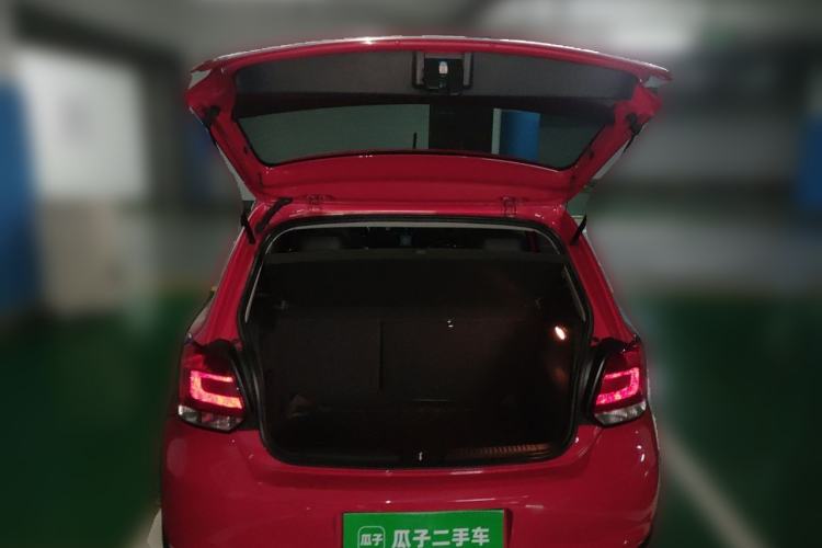 Used Volkswagen Polo 2011 1.6L Automatic ZhiKu Edition Trunk