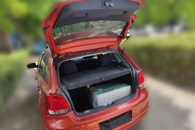Used Volkswagen Polo 2011 1.6L Automatic ZhiShang Version Trunk