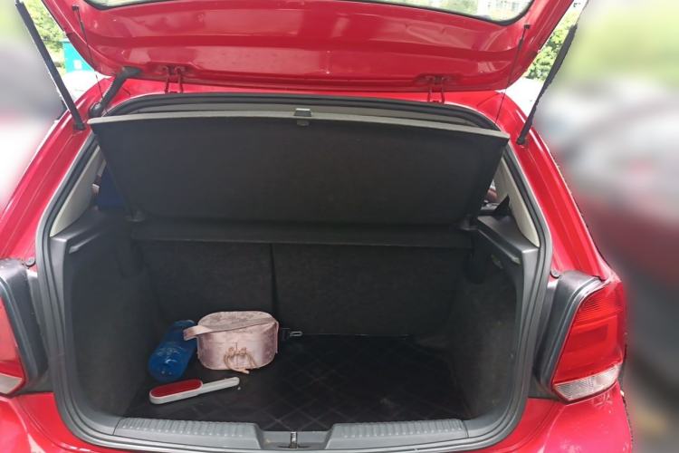 Used Volkswagen Polo 2011 1.6L Automatic ZhiKu Edition Trunk