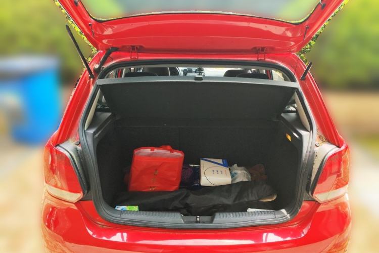 Used Volkswagen Polo 2011 1.6L Automatic ZhiKu Edition Trunk