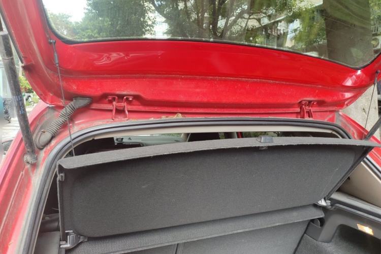 Used Volkswagen Polo 2011 1.4L Automatic ZhiShang Version Trunk