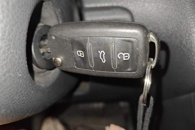 Used Volkswagen Polo 2011 1.4L Automatic ZhiCool Edition Vehicle Key