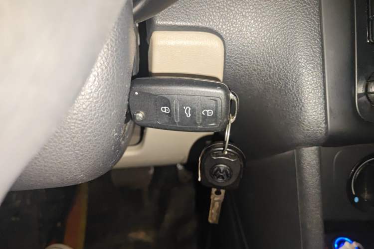 Used Volkswagen Polo 2011 1.6L Automatic ZhiShang Version Vehicle Key