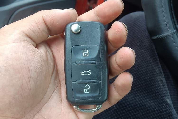 Used Volkswagen Polo 2011 1.6L Automatic ZhiKu Edition Vehicle Key