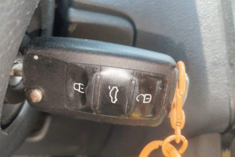 Used Volkswagen Polo 2011 1.6L Automatic ZhiKu Edition Vehicle Key