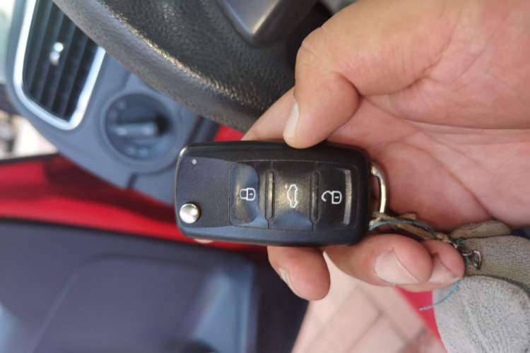 Used Volkswagen Polo 2011 1.6L Manual ZhiShang Edition Vehicle Key