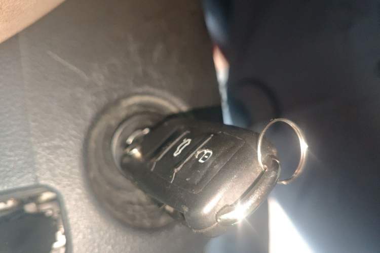 Used Volkswagen Polo 2011 1.6L Manual ZhiShang Edition Vehicle Key