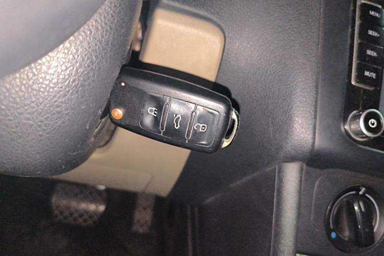 Used Volkswagen Polo 2011 1.6L Automatic ZhiShang Version Vehicle Key