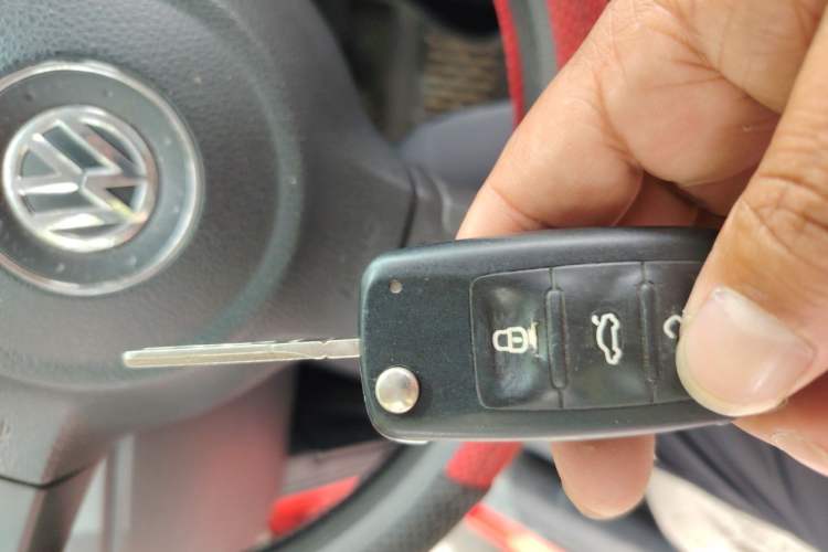 Used Volkswagen Polo 2011 1.6L Automatic ZhiShang Version Vehicle Key