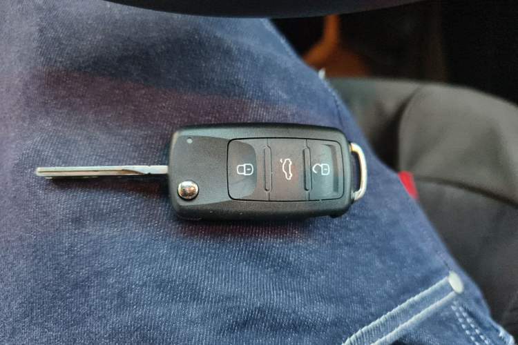 Used Volkswagen Polo 2011 1.6L Automatic ZhiShang Version Vehicle Key