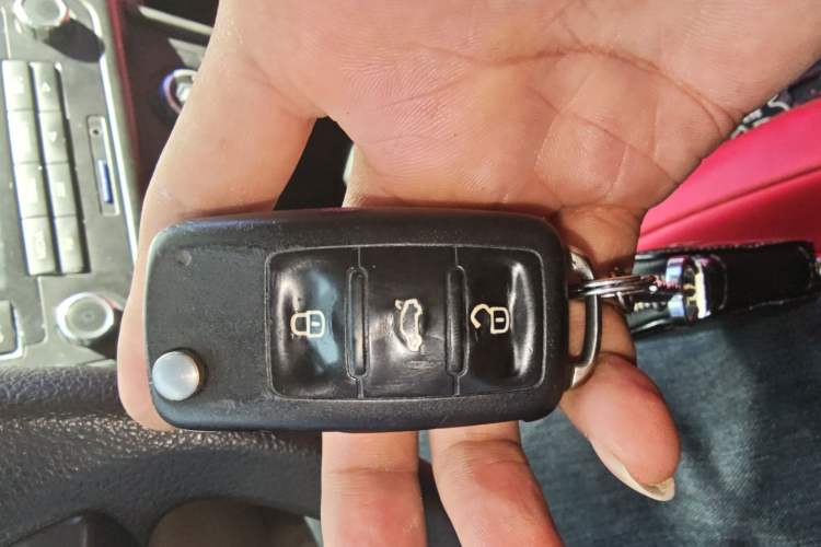Used Volkswagen Polo 2011 1.6L Manual ZhiShang Edition Vehicle Key