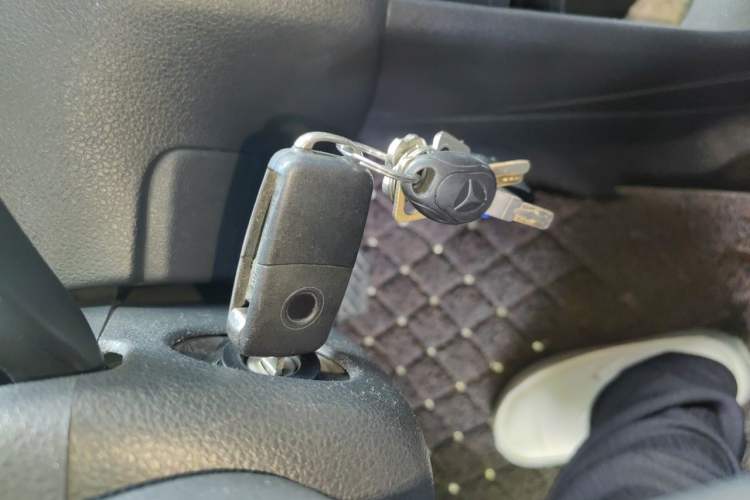 Used Volkswagen Polo 2011 1.6L Automatic ZhiShang Version Vehicle Key