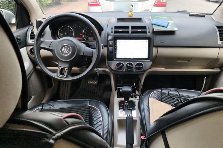 Used Volkswagen Polo 2011 Jingqu 1.6L Automatic Siku Edition Center Console