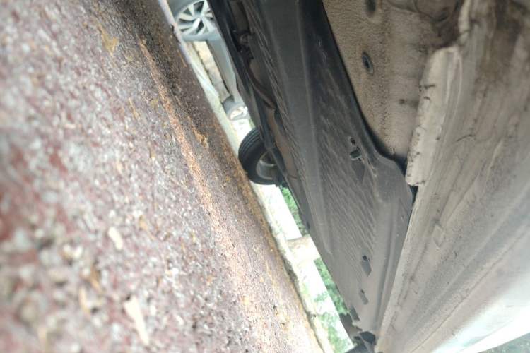 Used Volkswagen Polo 2011 1.4L Manual ZhiShang Edition Chassis Front Left