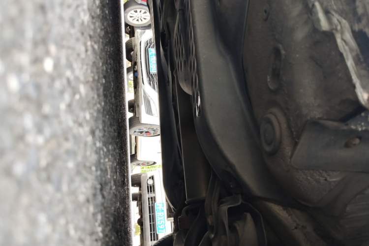 Used Volkswagen Polo 2011 Jingqu 1.4L Manual Sile Edition Chassis Front Right