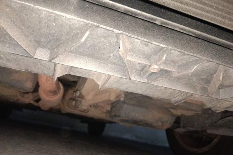 Used Volkswagen Polo 2011 1.6L Automatic ZhiKu Edition Chassis Front