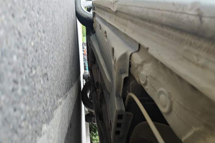 Used Volkswagen Polo 2011 1.4L Manual ZhiShang Edition Chassis Rear Left