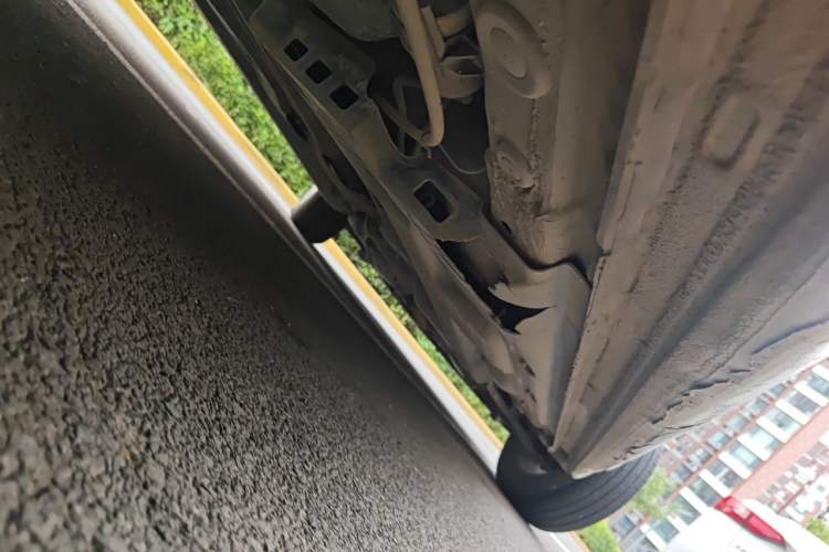 Used Volkswagen Polo 2011 1.4L Manual ZhiShang Edition Chassis Rear Right