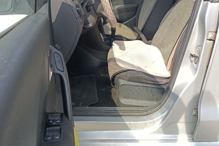 Used Volkswagen Polo 2011 1.4L Manual ZhiShang Edition Driver Seat