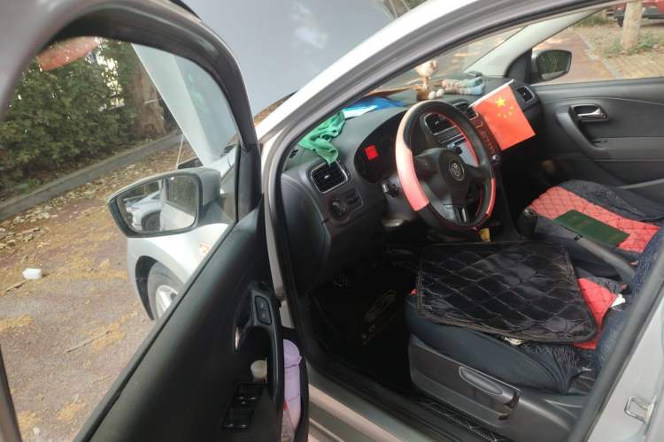 Used Volkswagen Polo 2011 1.4L Manual ZhiShang Edition Driver Seat