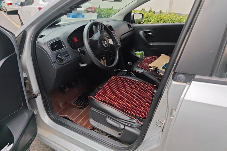 Used Volkswagen Polo 2011 1.4L Manual ZhiShang Edition Driver Seat